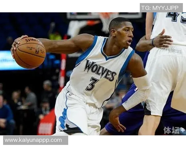 邓恩称赞狄龙疯狂表现激励全队感到庆幸能与他并肩作战