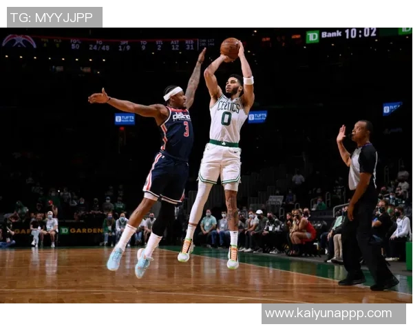 拉塞尔替补出战砍下30分创生涯新高何时能晋升首发阵容